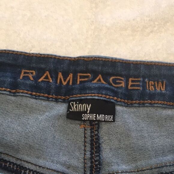 16W Rampage distressed skinny jeans medium blue Sophie midrise stretchy - Picture 5 of 9